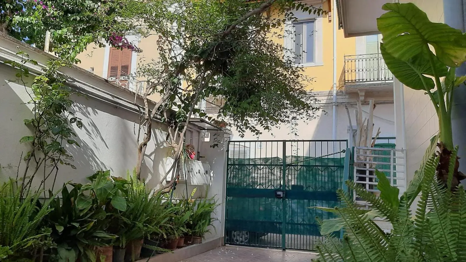 Eden House Apartment Bari